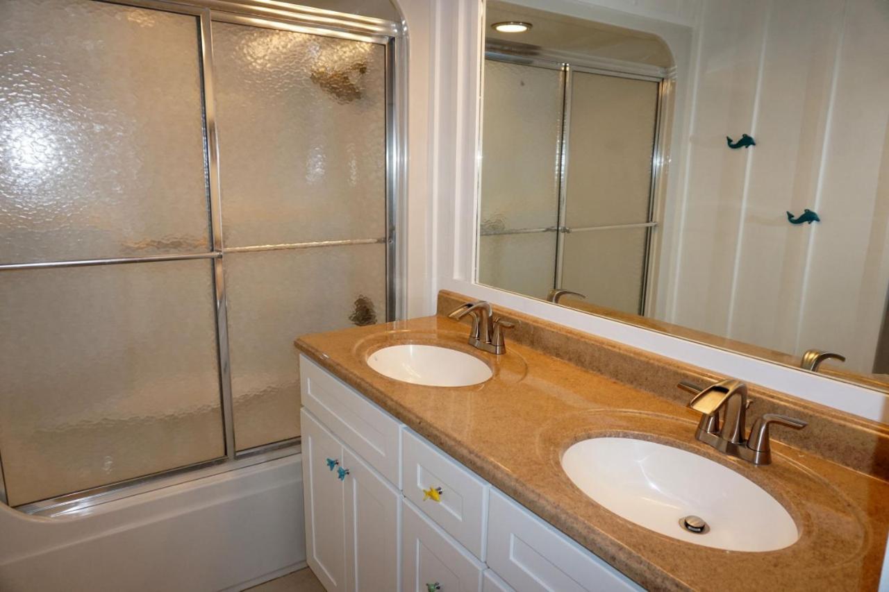Venture Out 41 Gulf Loop 2bd 1ba With Golf Cart Holiday home